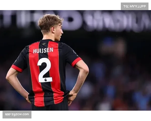 转会传闻：多家英超球队关注都灵中卫舒尔斯，因其在低位防守体系中表现稳健